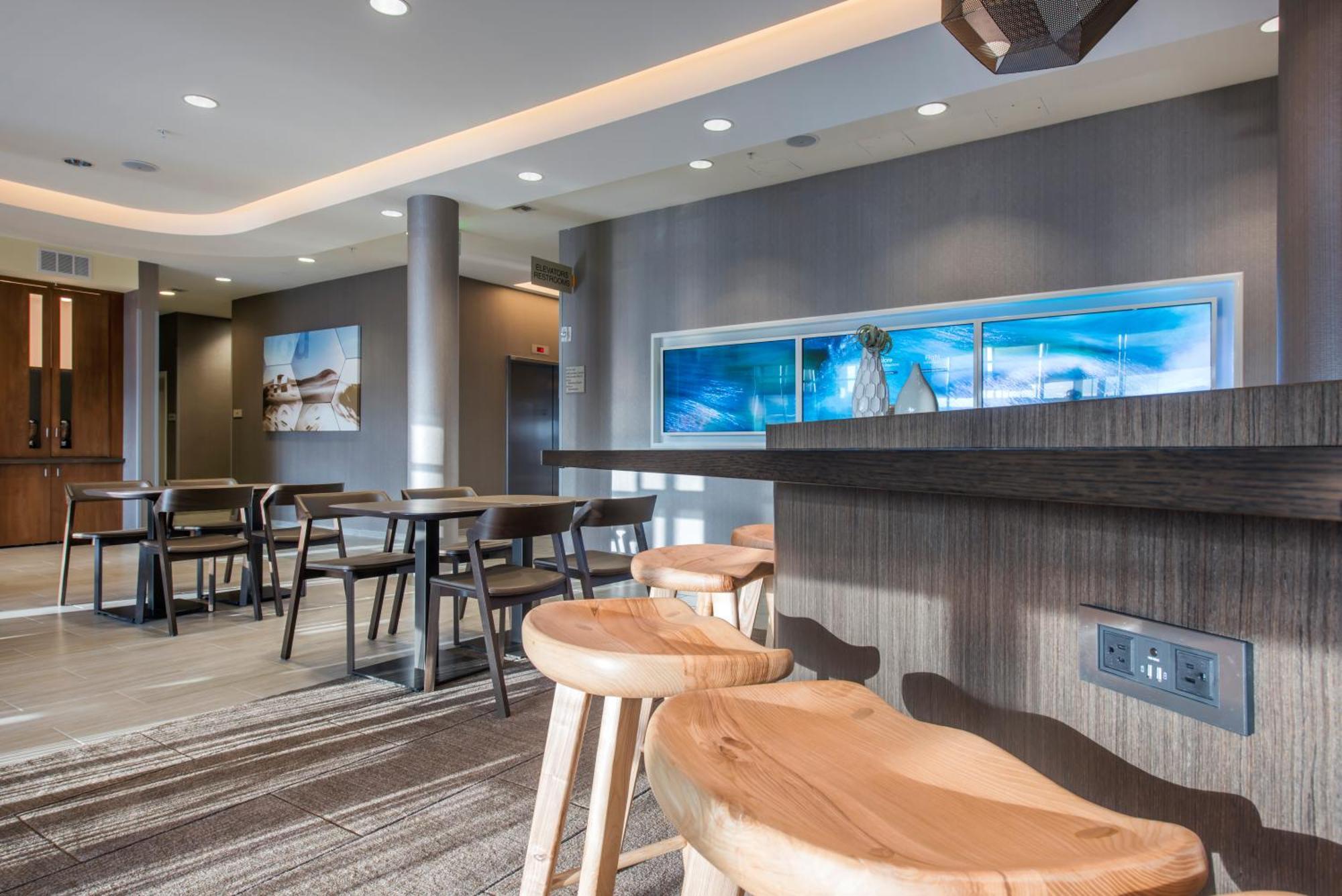 Springhill Suites By Marriott Gallup Exterior photo